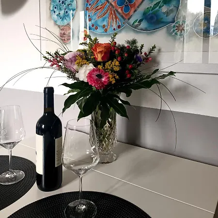 Giuggiolo34 Sienaartsuite سيينا